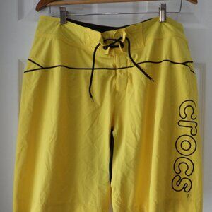 Crocs Men’s Board Shorts Swim Trunks Yellow Mesh Lined Spell Out Logo Size XL
